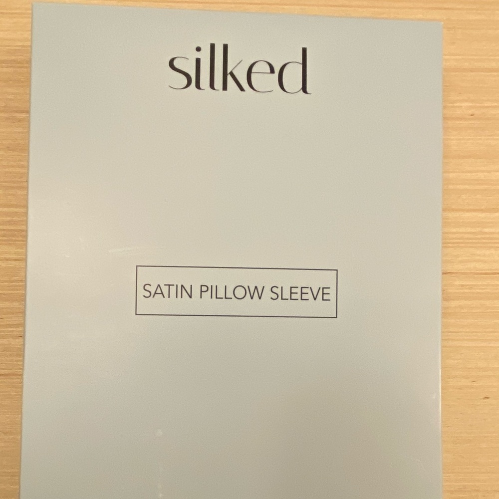 Silked statin pillow sleeve